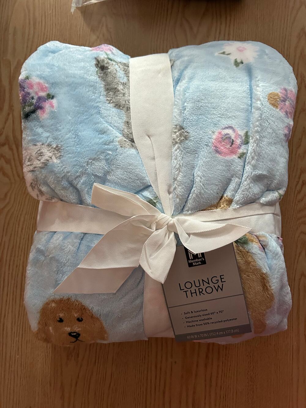 New Members Mark Springtime Dogs Velvet Plush Throw Blanket Baby Blue 60”x70”